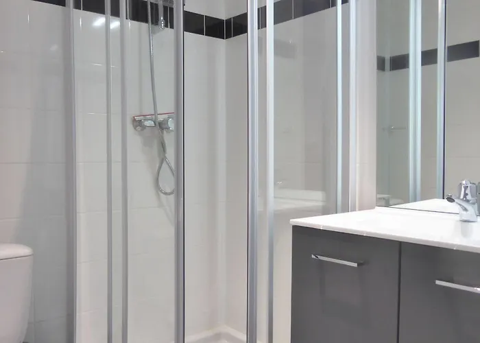 Memorial-sleep In Normandie Caen