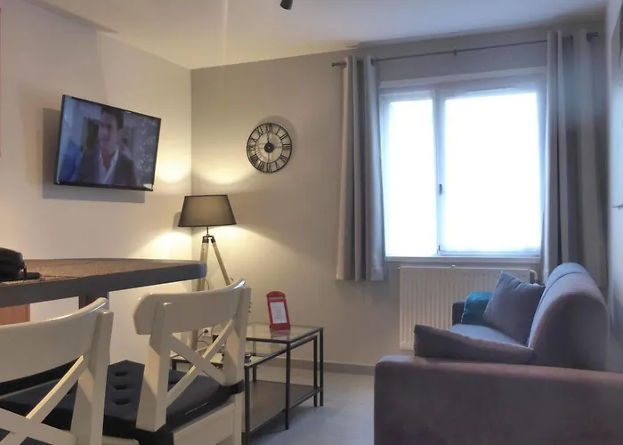 Memorial-sleep In Normandie * Caen