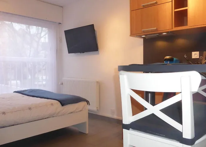 Memorial-sleep In Normandie Caen