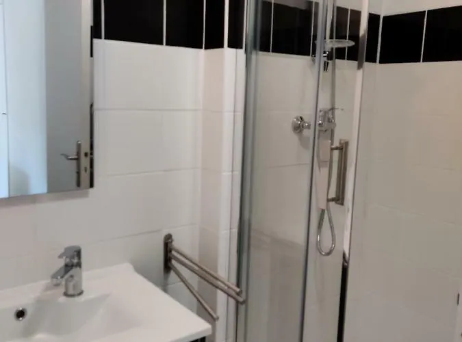 Memorial-sleep In Normandie