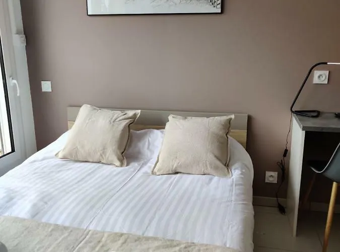 Memorial-sleep In Normandie *